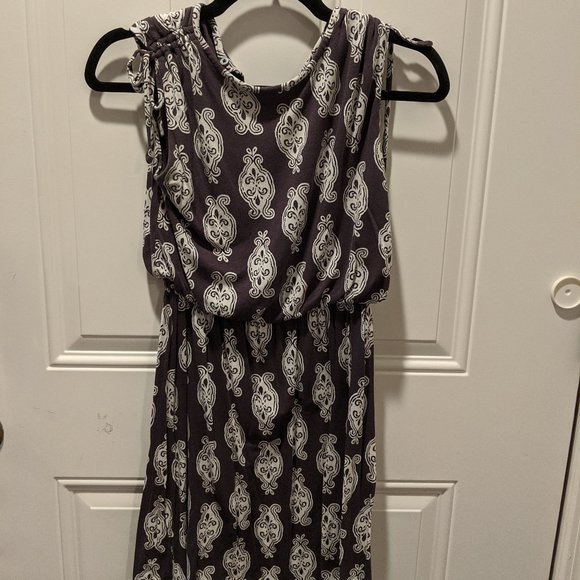 Flirty and flattering for the summer - Picture 1 of 6